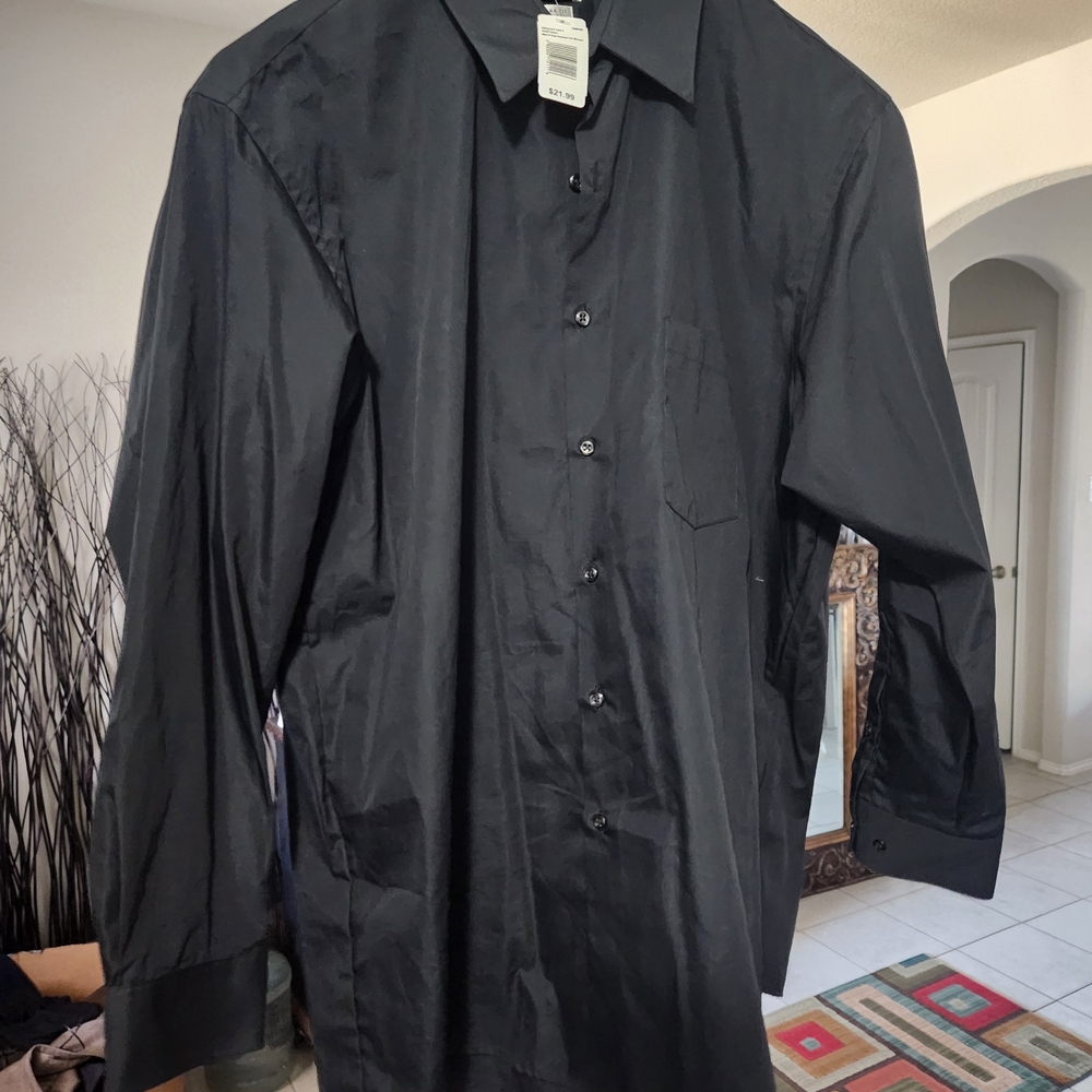 Men VanHeusen Black Button-Up Shirt